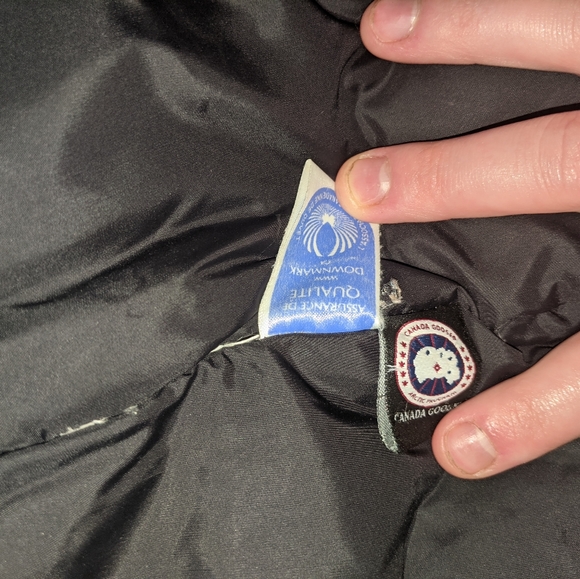 Authentic Canada Goose Jacket - Picture 3 of 4